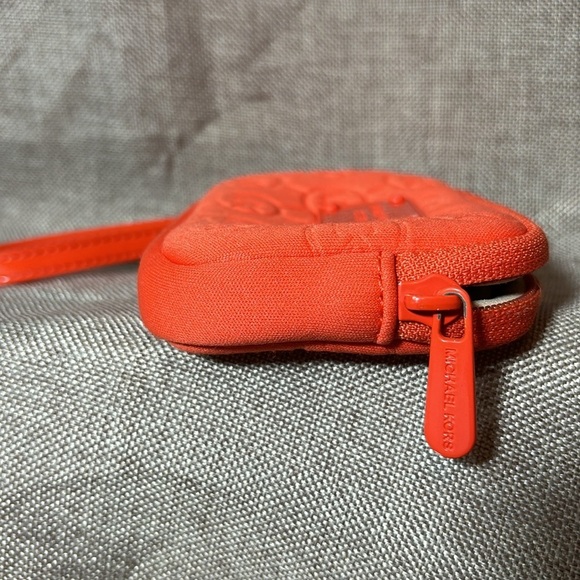 Michael Kors Logo Electronic Neoprene Coin Pouch Wristlet - Picture 4 of 12